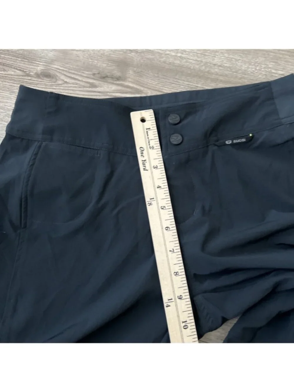 Sugoi Cycling Capri Pants Womens‎ S Black Low Rise